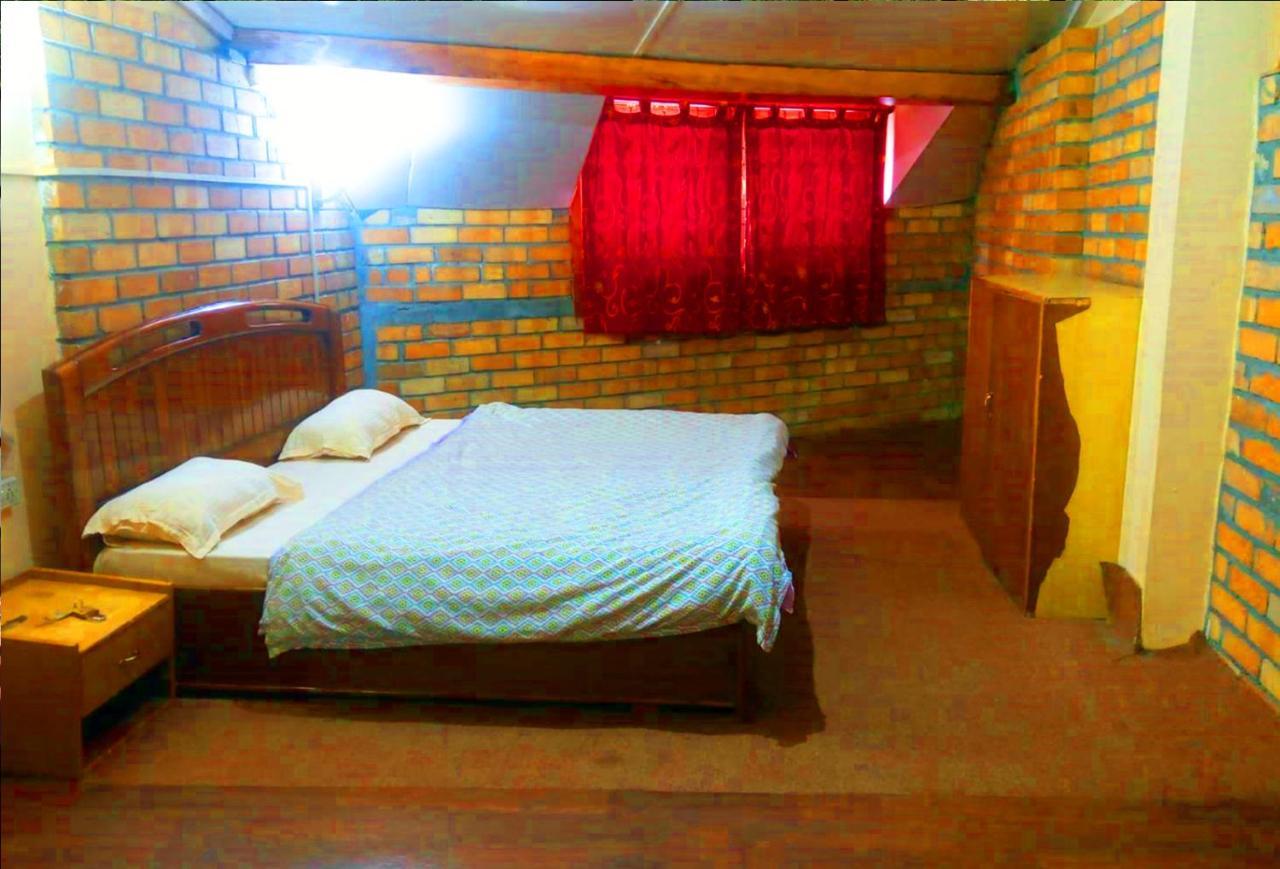 The Alpine Guest House Kasol Exterior photo