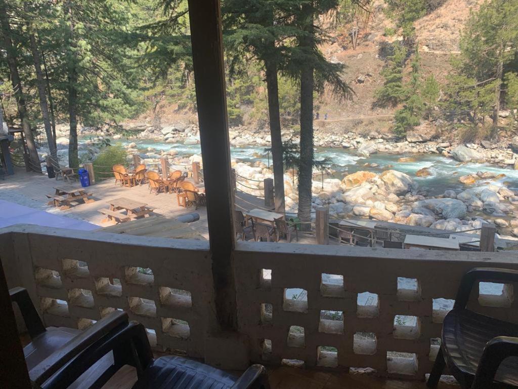 The Alpine Guest House Kasol Exterior photo